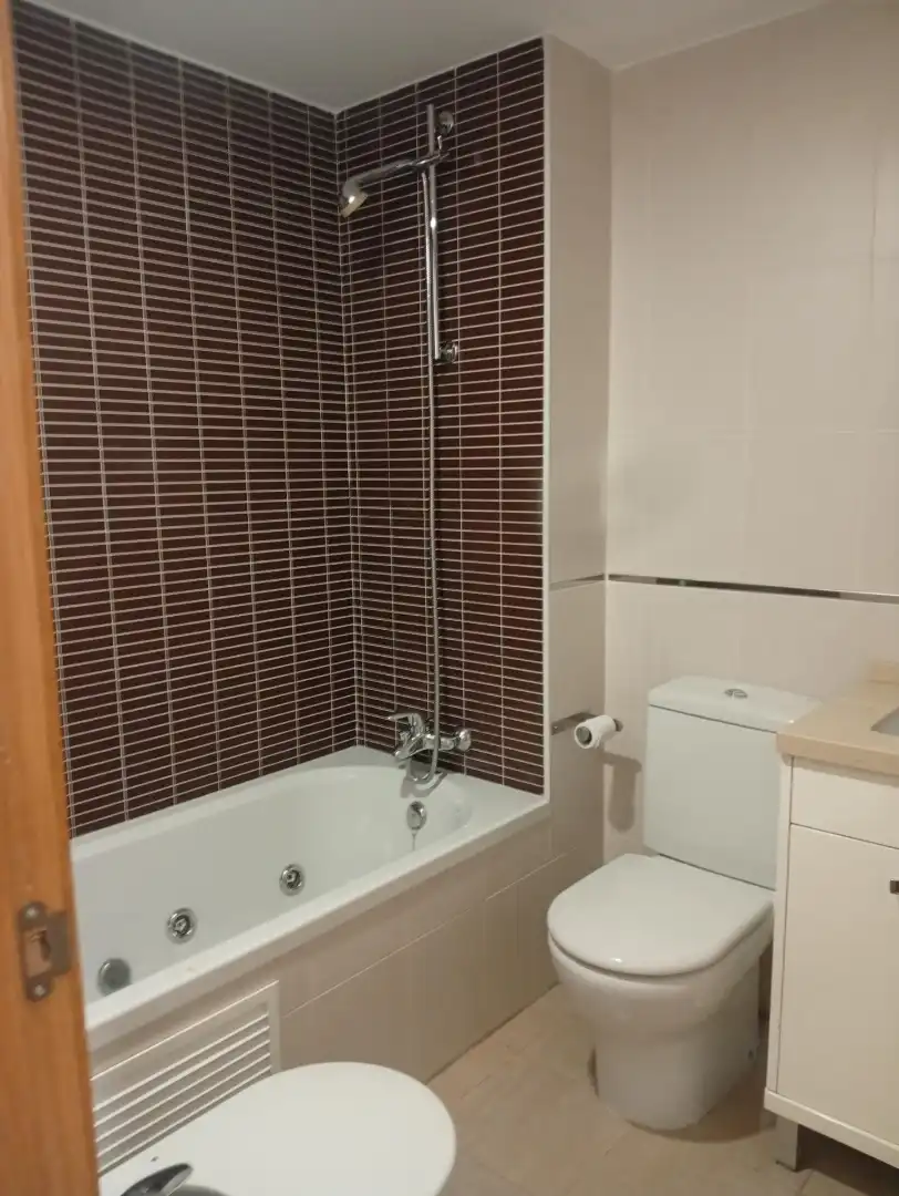 Baño de Piso de alquiler en Córdoba con Aire acondicionado y Calefacción