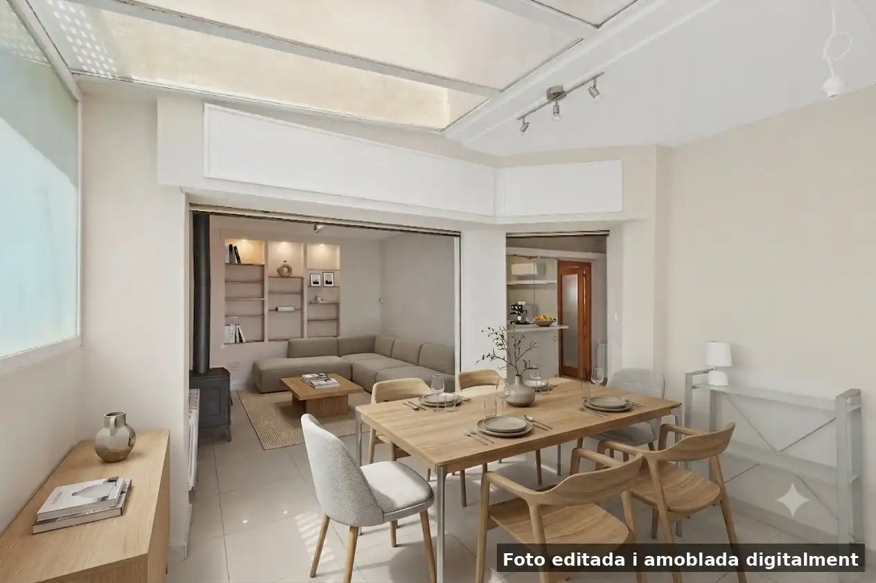 Menjador de Casa o xalet en venda en Barcelona amb Aire condicionat, Calefacció i Terrassa