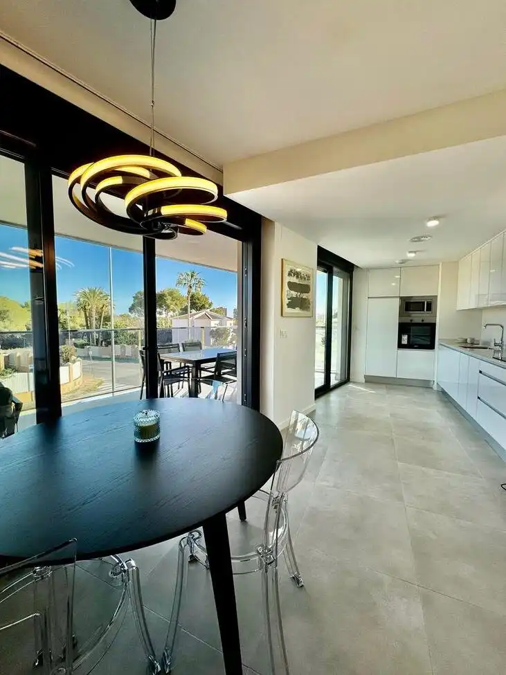 Comedor de Apartamento en venta en Orihuela con Calefacción, Piscina y Amueblado