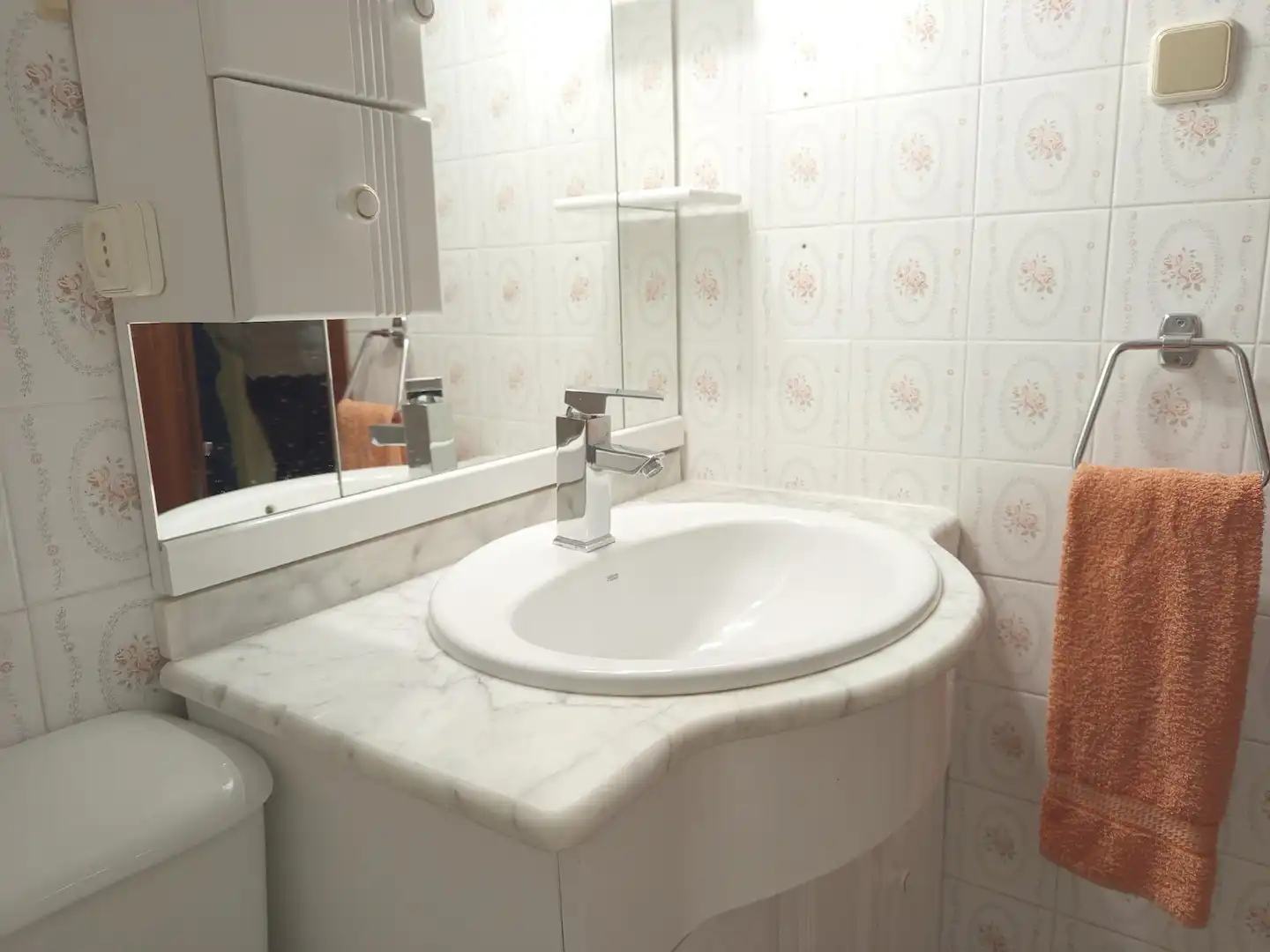 Bathroom of Flat for sale in Zaragoza  with Heating, Terrace and Balcony