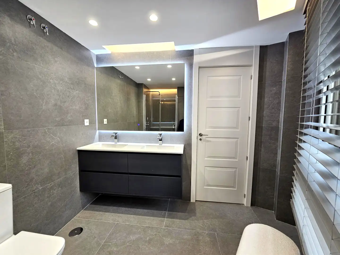 Baño de Piso en venta en Madrid con Aire acondicionado, Calefacción y Parquet