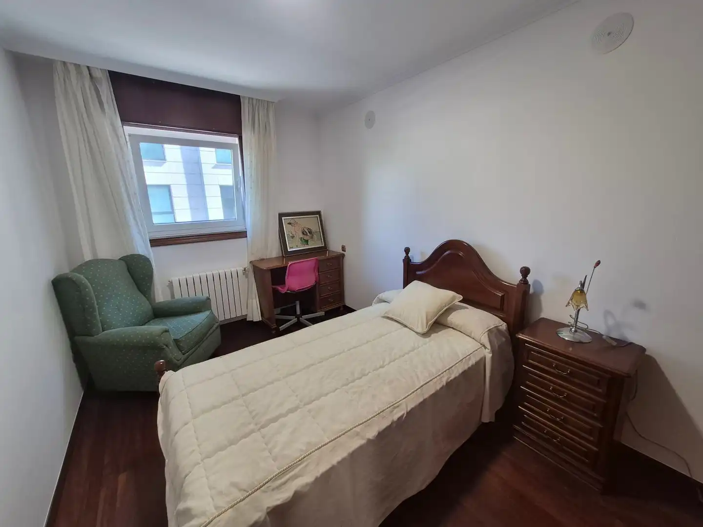 Habitación de Piso de alquiler en Santiago de Compostela  con Parquet y Trastero
