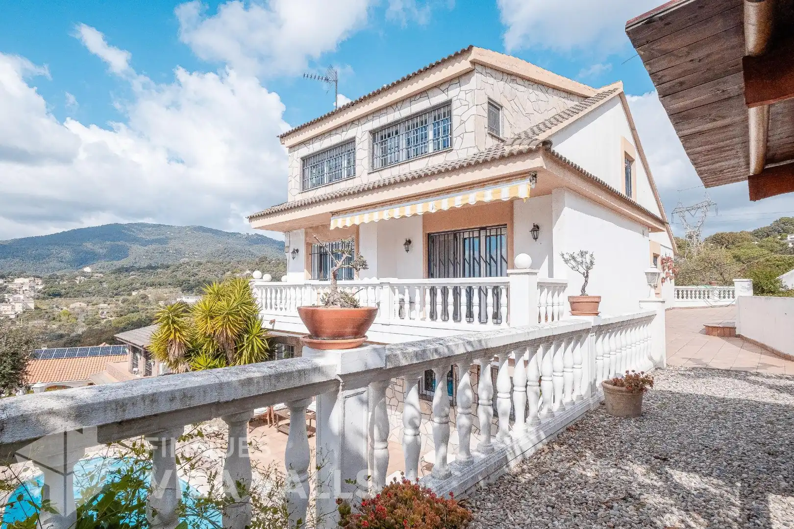 Vista exterior de Casa o xalet en venda en Caldes de Montbui amb Calefacció, Jardí privat i Terrassa