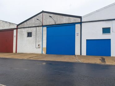 Nave industrial in vendita a Nuevo Parque - Los Rosales - Tráfico Pesado