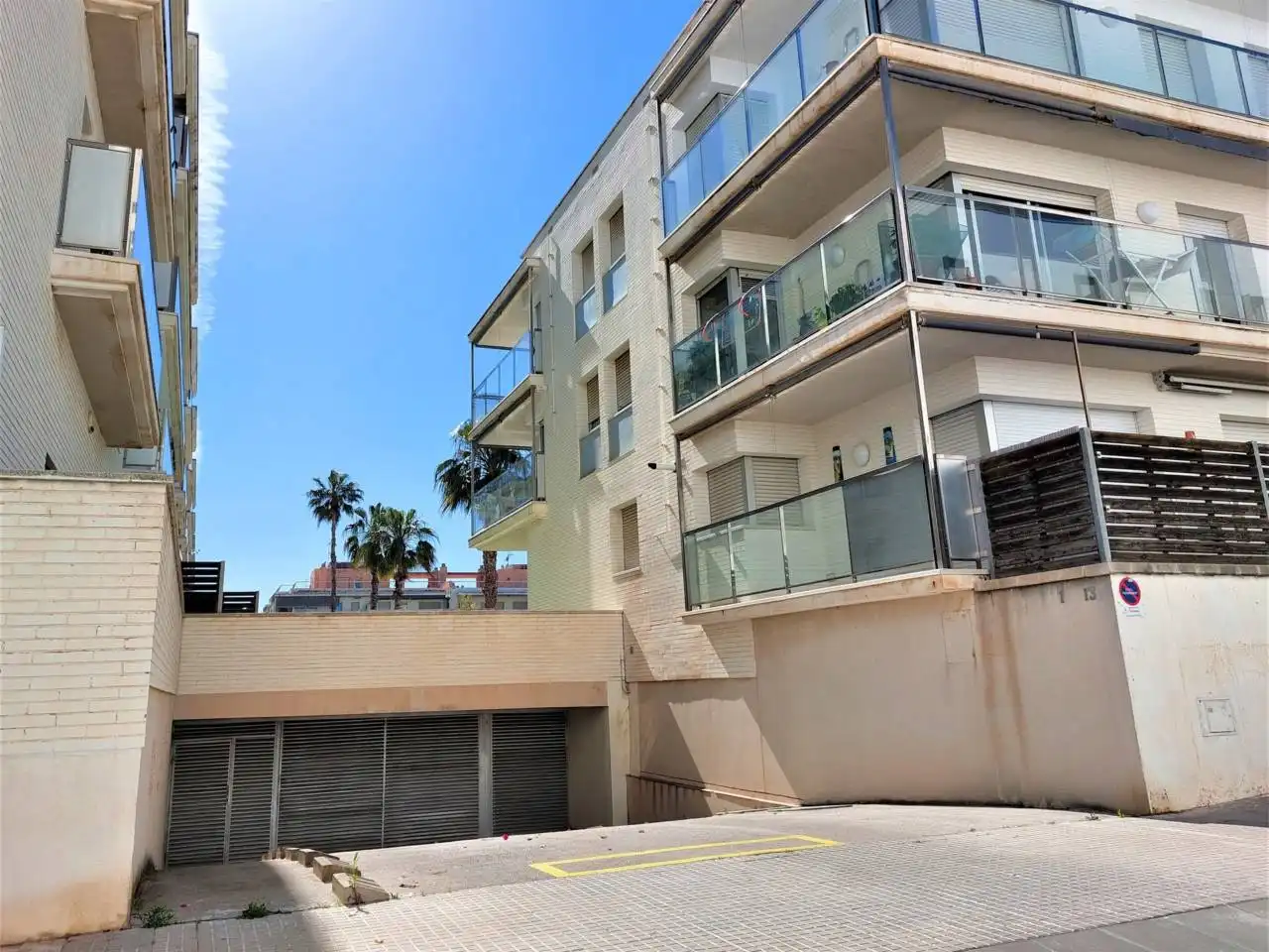 Vista exterior de Piso de alquiler en Cubelles con Aire acondicionado, Calefacción y Jardín privado