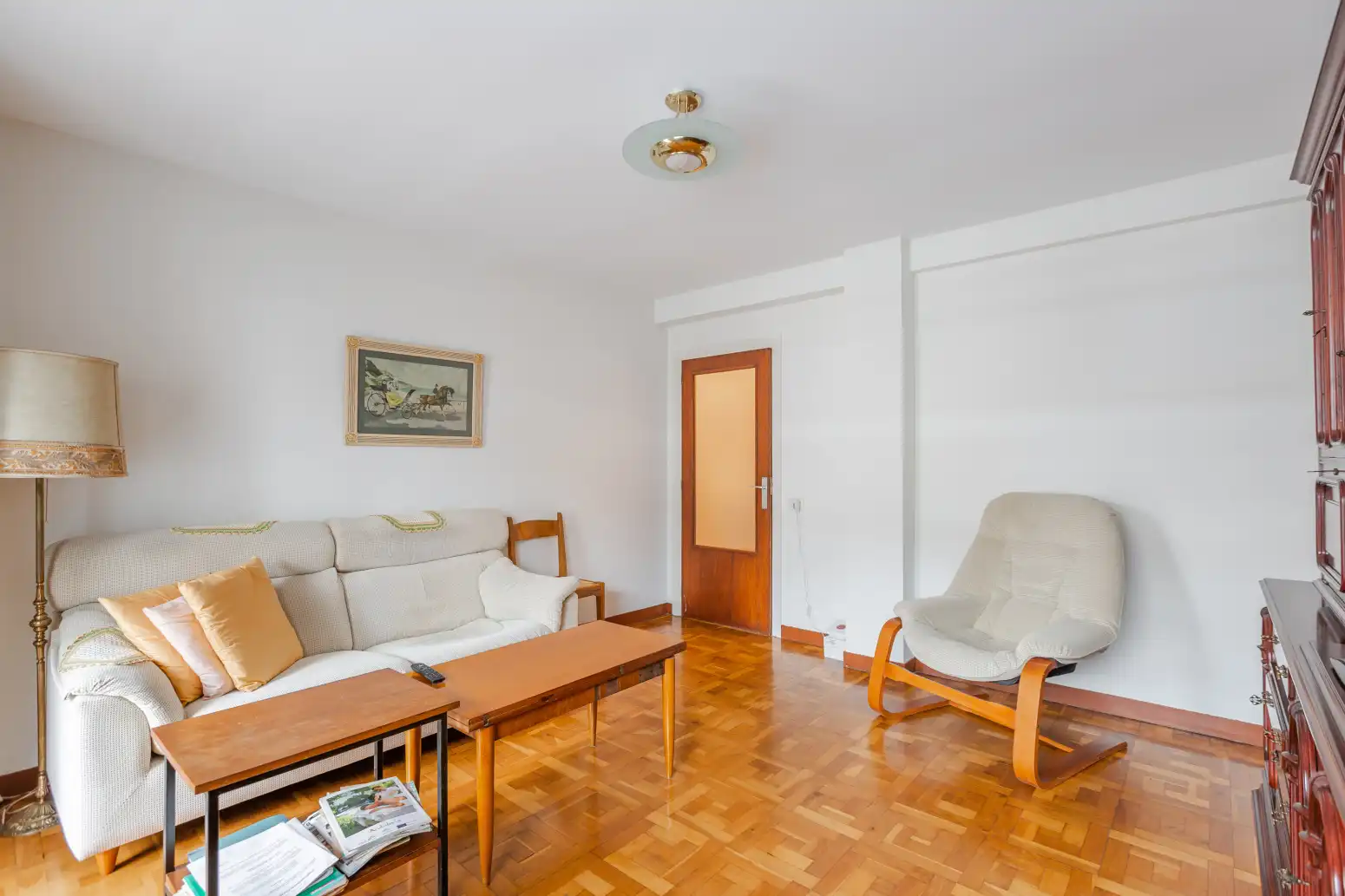 Sala de estar de Piso en venta en  Pamplona / Iruña con Calefacción, Parquet y Terraza
