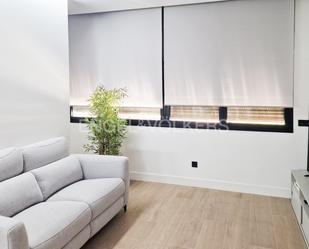 Sala d'estar de Apartament de lloguer en  Madrid Capital amb Aire condicionat