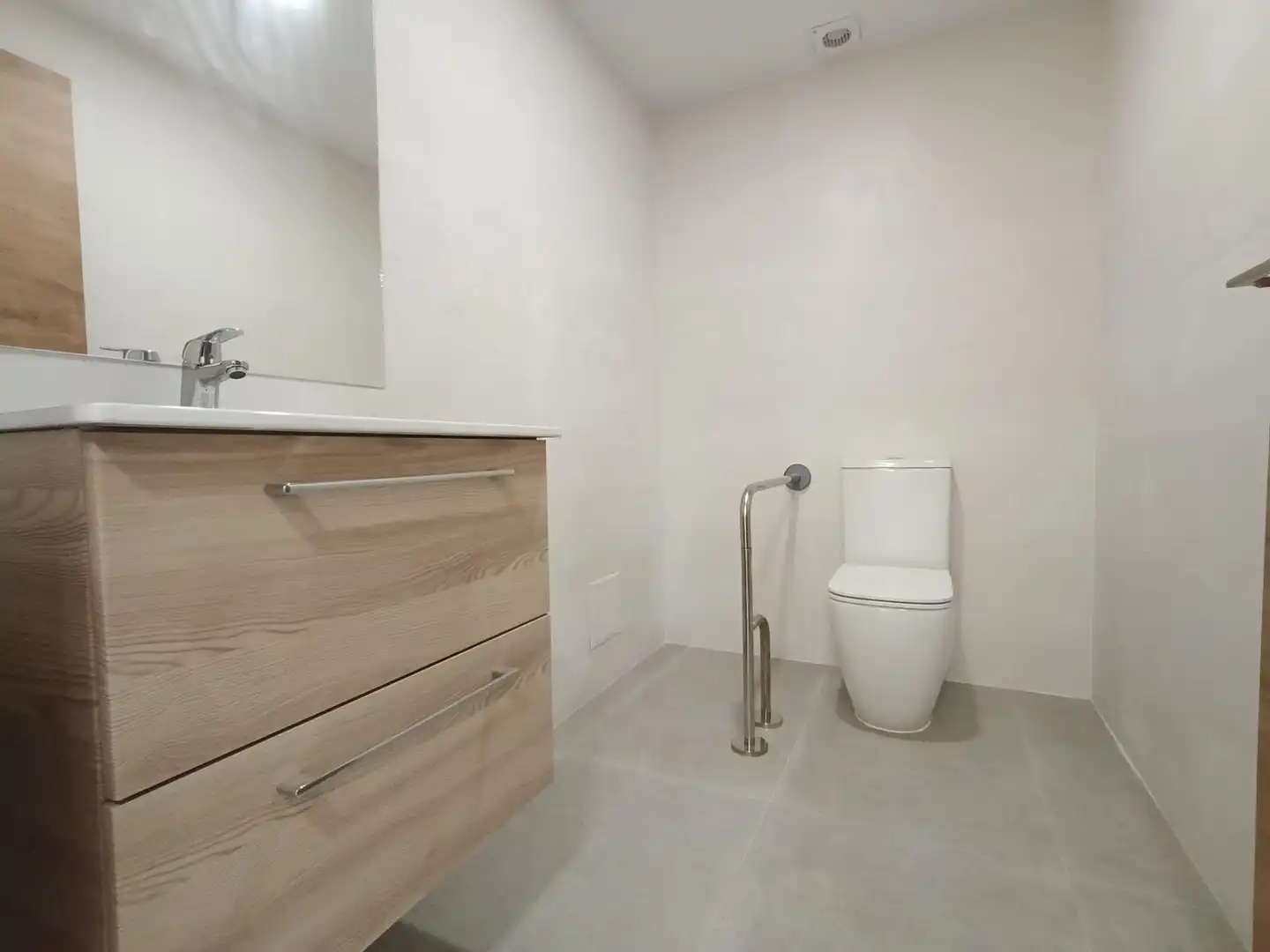 Badezimmer von Büro zur Miete in Benalúa - Babel