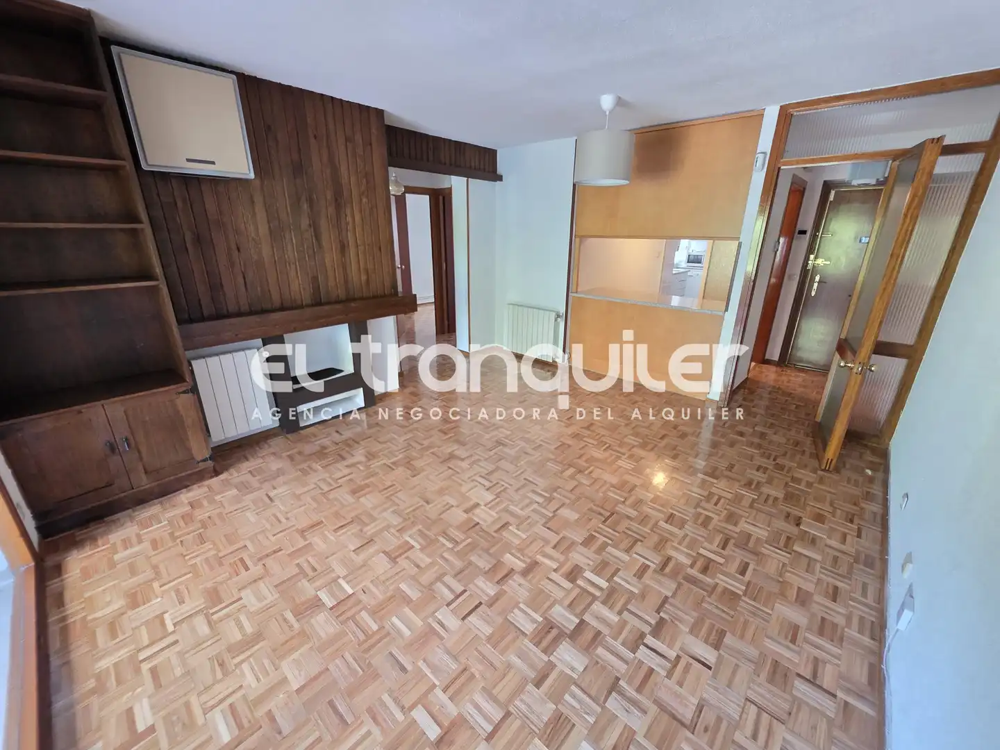 Flat for rent in Madrid  with Air Conditioner, Parquet flooring and Terrace