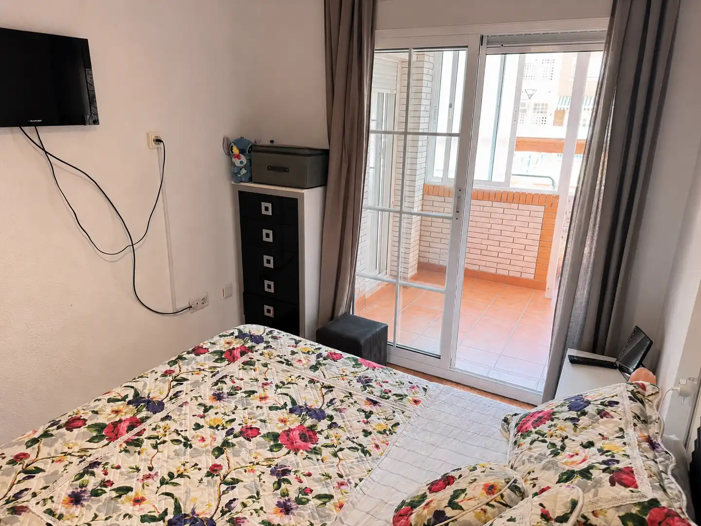 Dormitori de Pis en venda en Roquetas de Mar amb Aire condicionat, Terrassa i Piscina comunitària