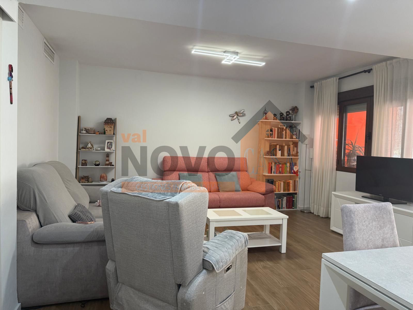 Sala d'estar de Apartament en venda en Gandia amb Aire condicionat