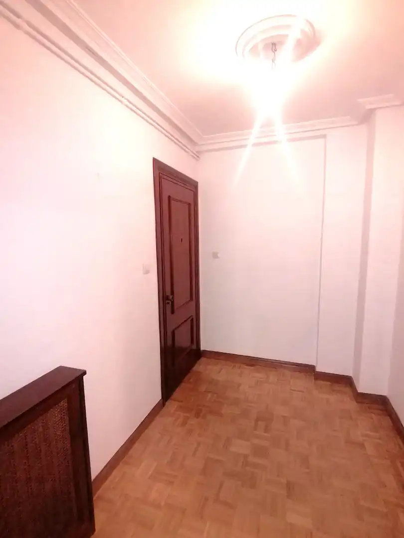 Wohnung zur Miete in Gijón  mit Heizung, Parkett und Terrasse