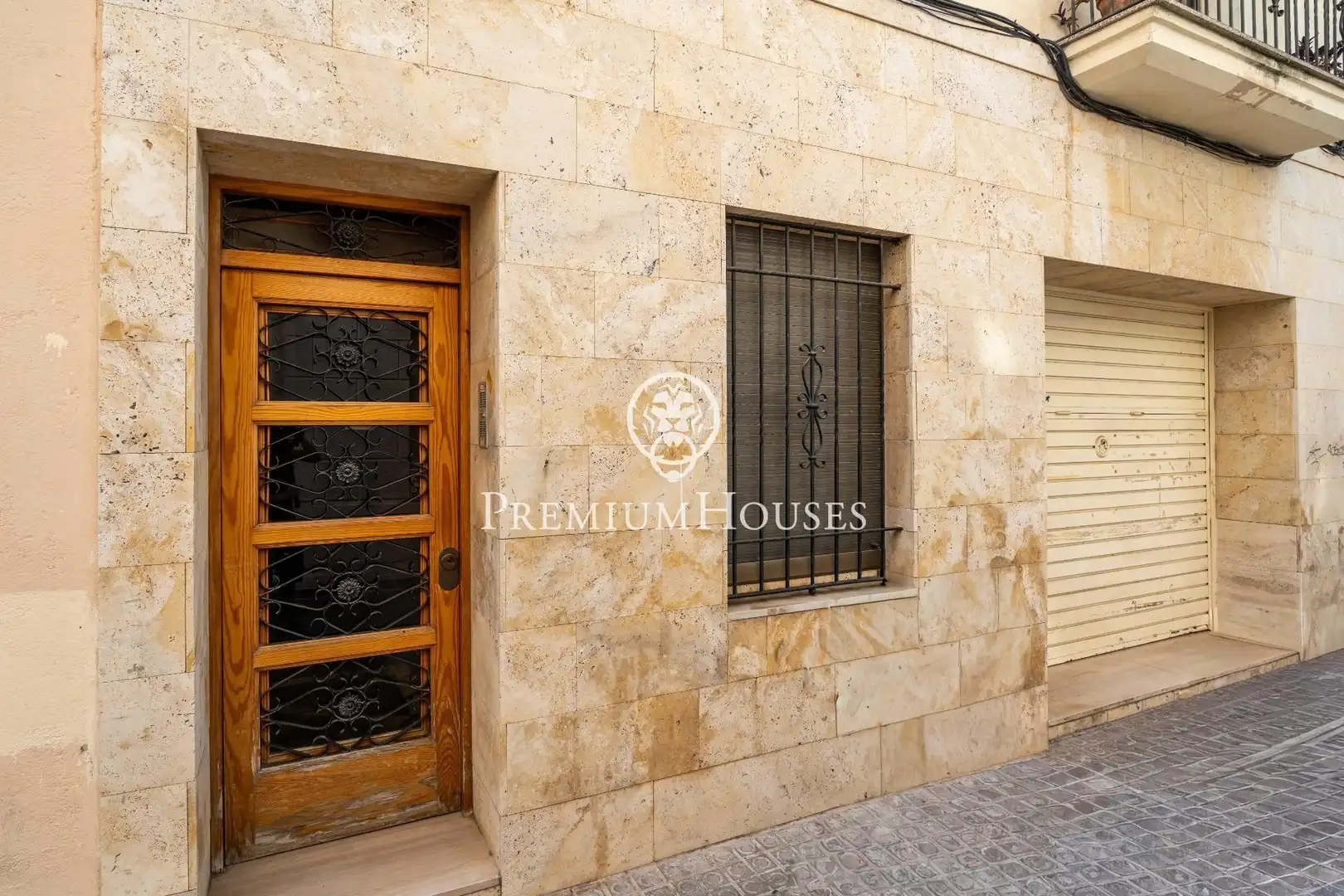 Vista exterior de Edificio en venta en Vilanova i la Geltrú