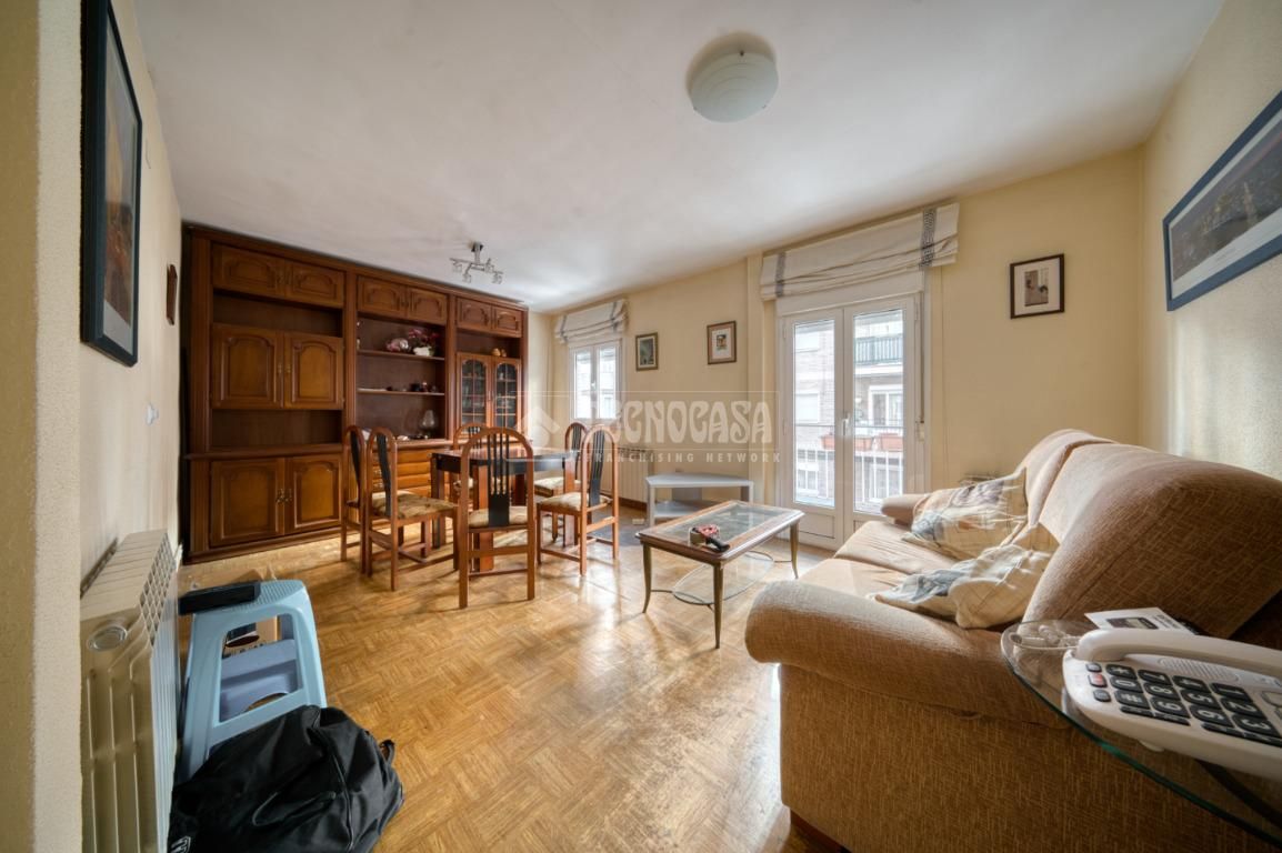 Sala de estar de Piso en venta en Valladolid Capital con Balcón