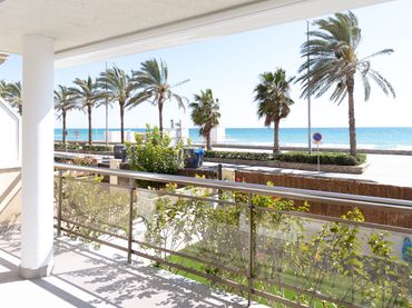 Baixos amb piscina en venda a Passeig Marítim de Sant Joan de Déu