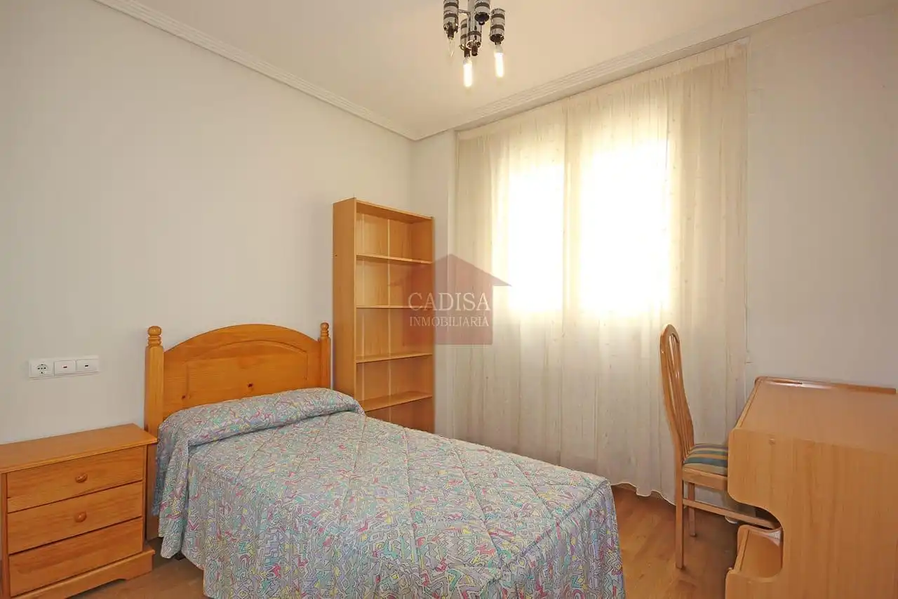 Bedroom of Flat for rent in Salamanca  with Heating, Storage room and Furnished