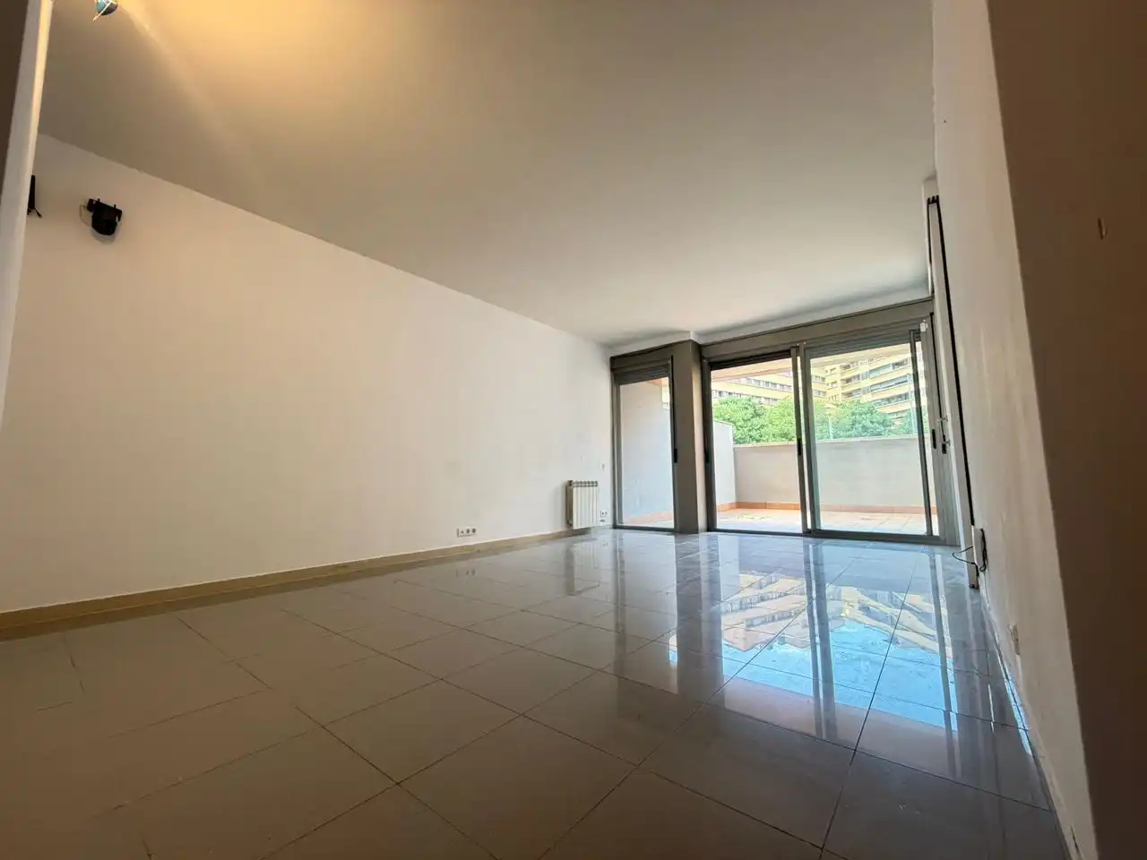 Vista exterior de Planta baja en venta en Girona con Terraza