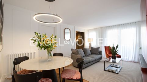 Elegante piso en Deusto con terraza privada y acabados premium