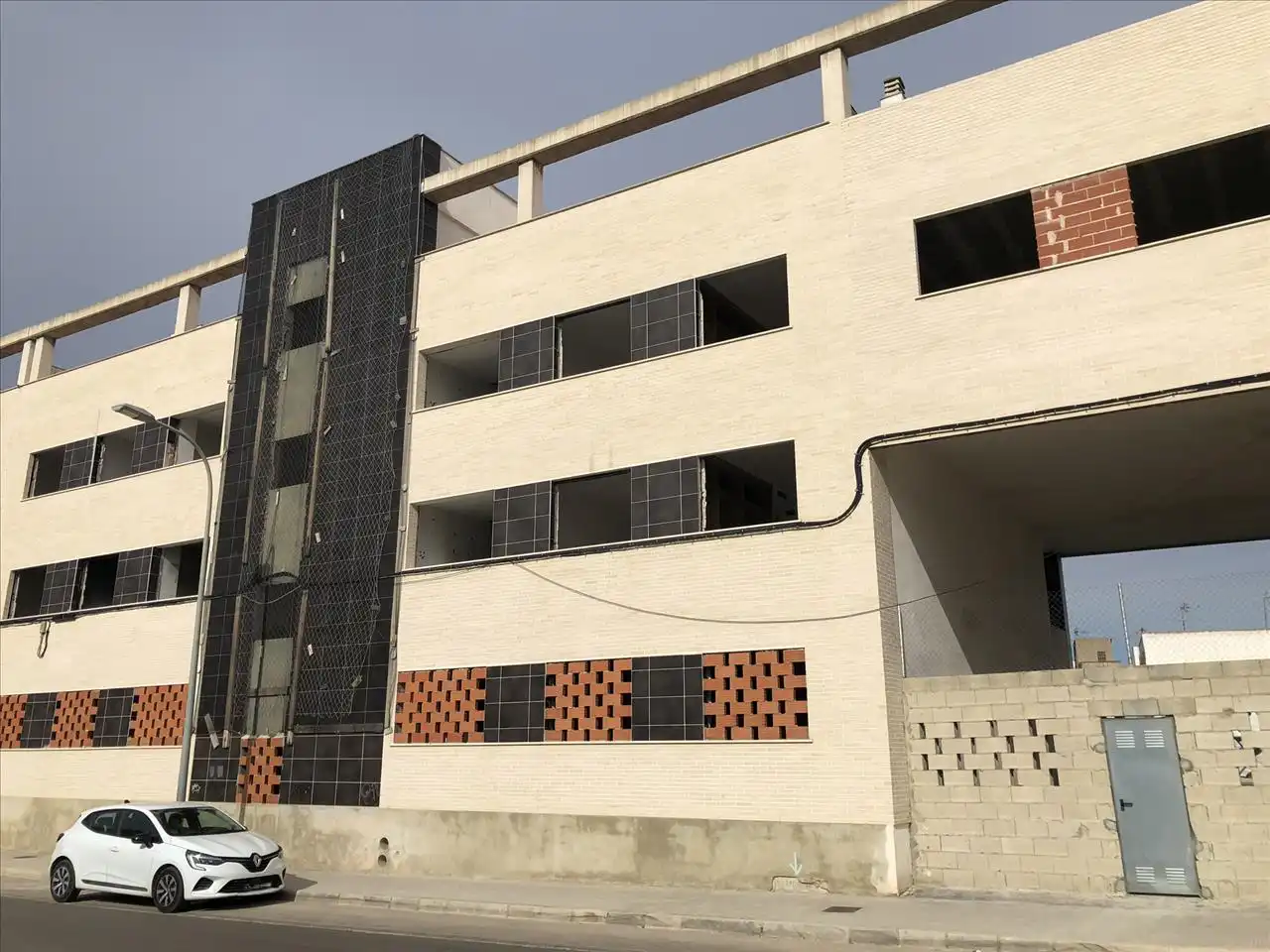 Vista exterior de Edificio en venta en Carcaixent
