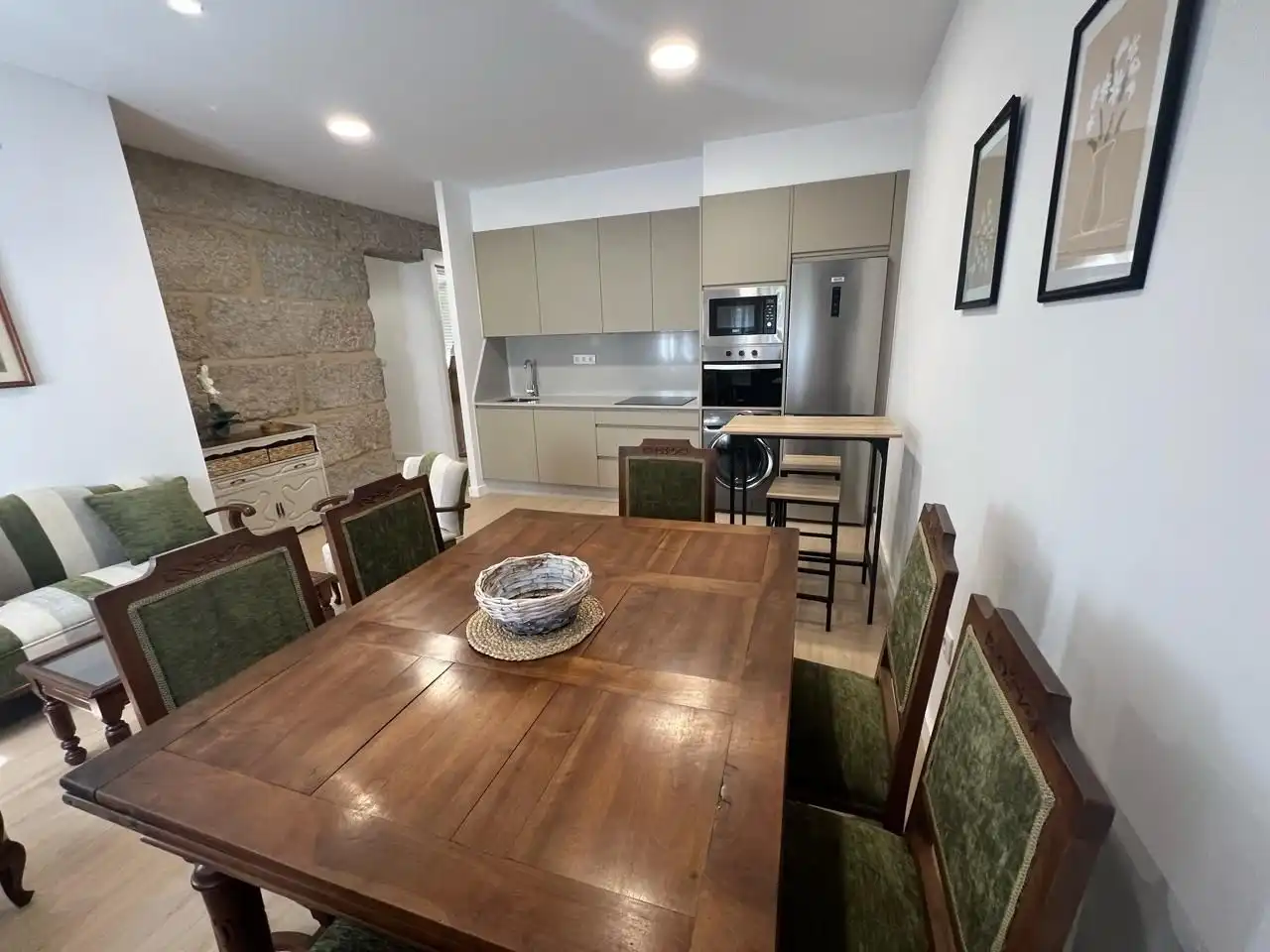 Comedor de Piso para compartir en Ourense Capital  con Calefacción, Amueblado y Balcón