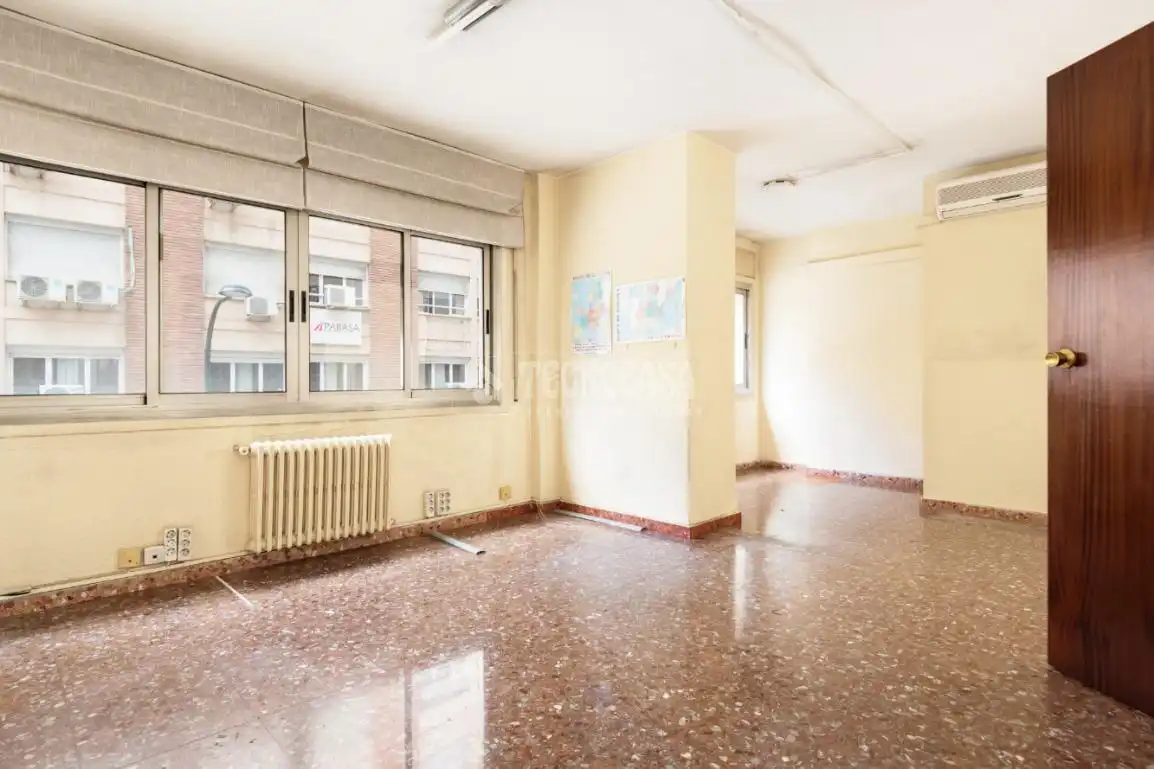 Exterior view of Flat for sale in Zaragoza  with Air Conditioner, Heating and Balcony