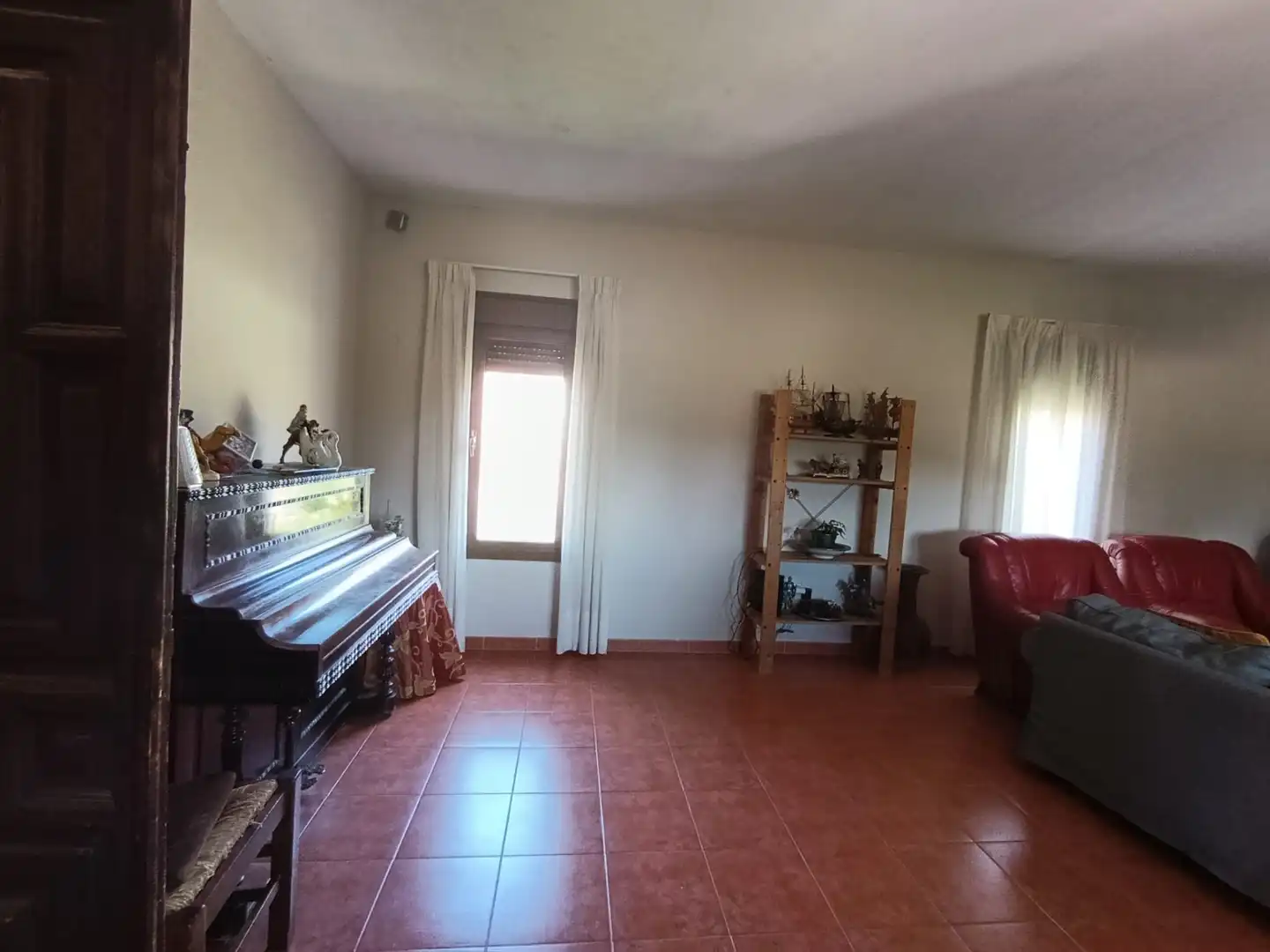 Sala d'estar de Casa o xalet en venda en Albalate de Zorita amb Aire condicionat, Calefacció i Jardí privat