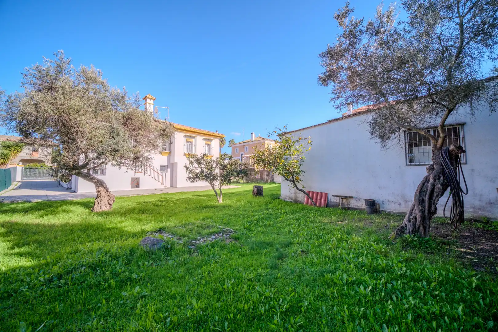 Jardí de Casa o xalet en venda en Montequinto amb Jardí privat, Terrassa i Moblat