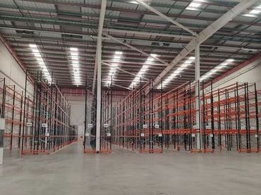 Nave industrial en alquiler en Carmona