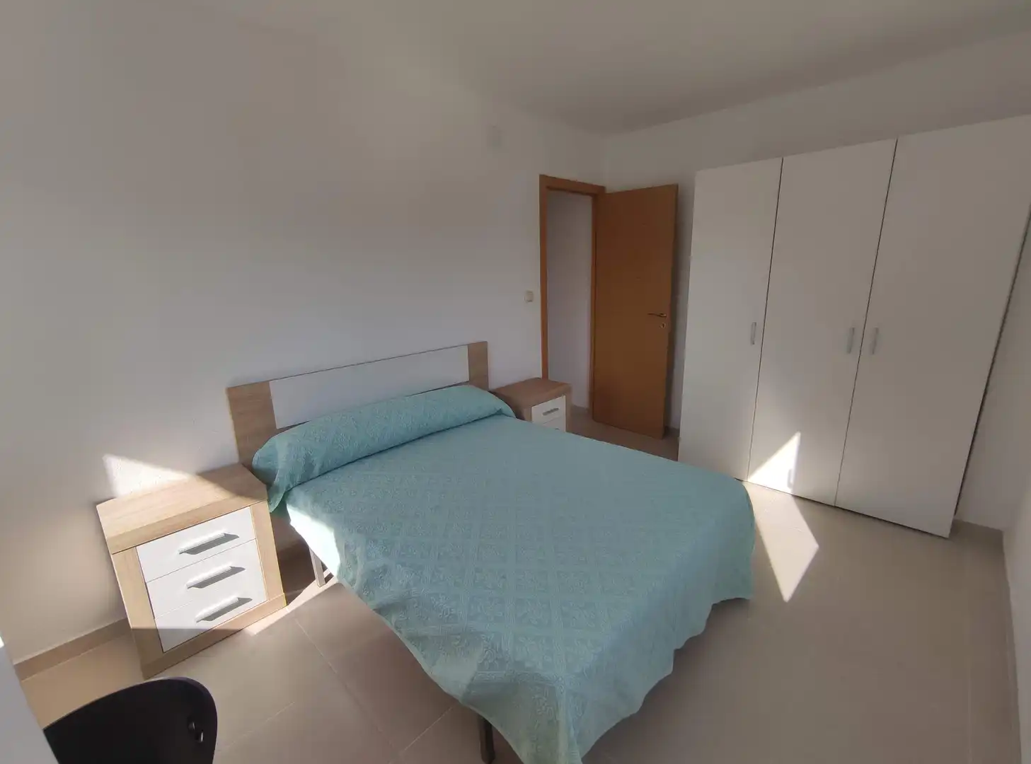 Room in Plaza Crevillente - Antiguos Juzgados - El Asilo