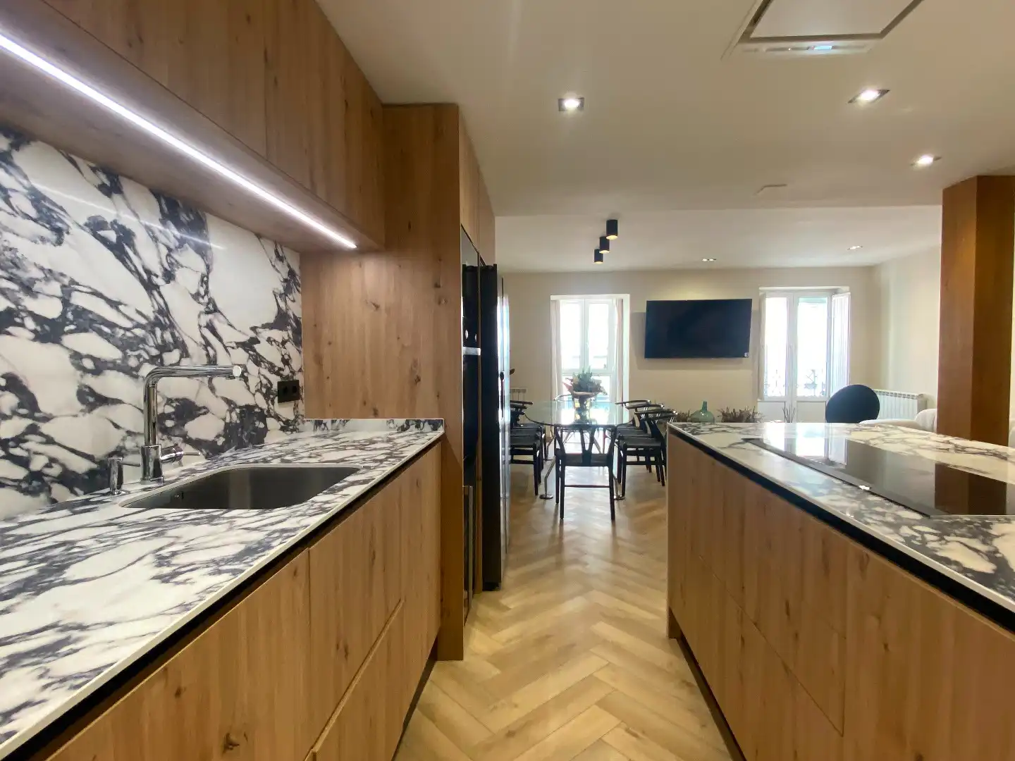 Cuina de Dúplex en venda en Burgos amb Calefacció, Parquet i Traster