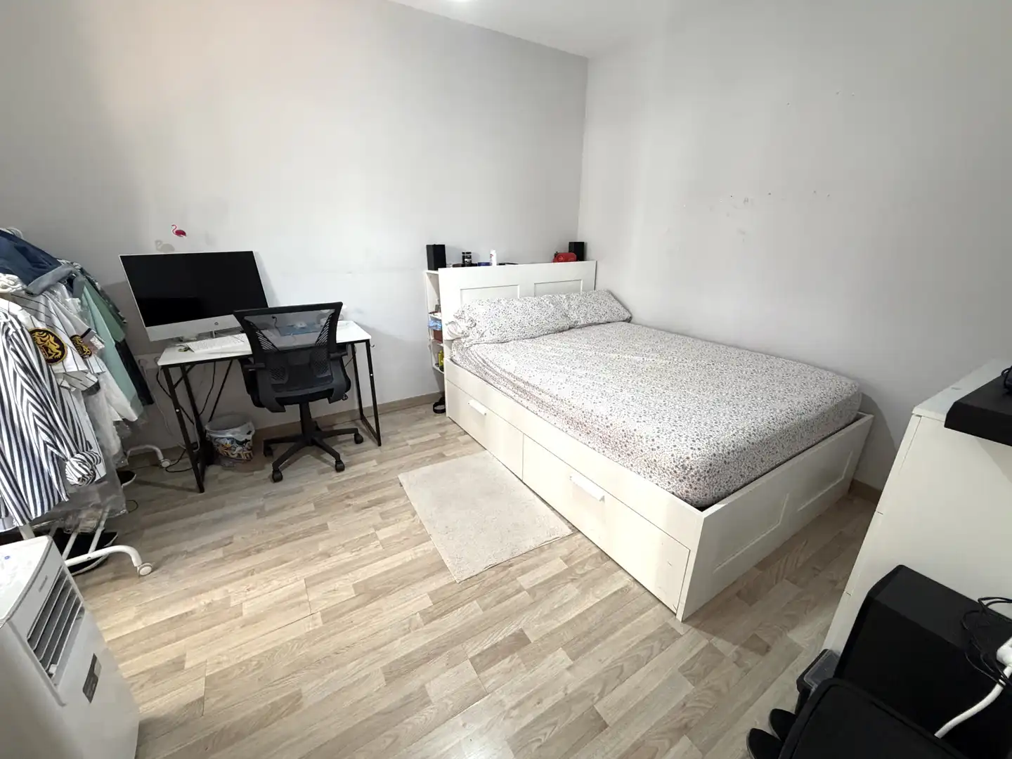 Habitación de Piso en venta en Barcelona con Balcón