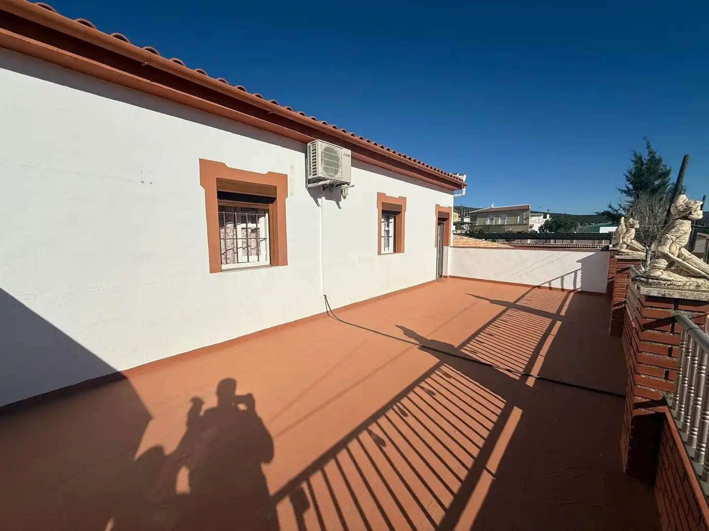 Außenansicht von Wohnung zum Verkauf in Villanueva de Algaidas mit Klimaanlage, Heizung und Terrasse