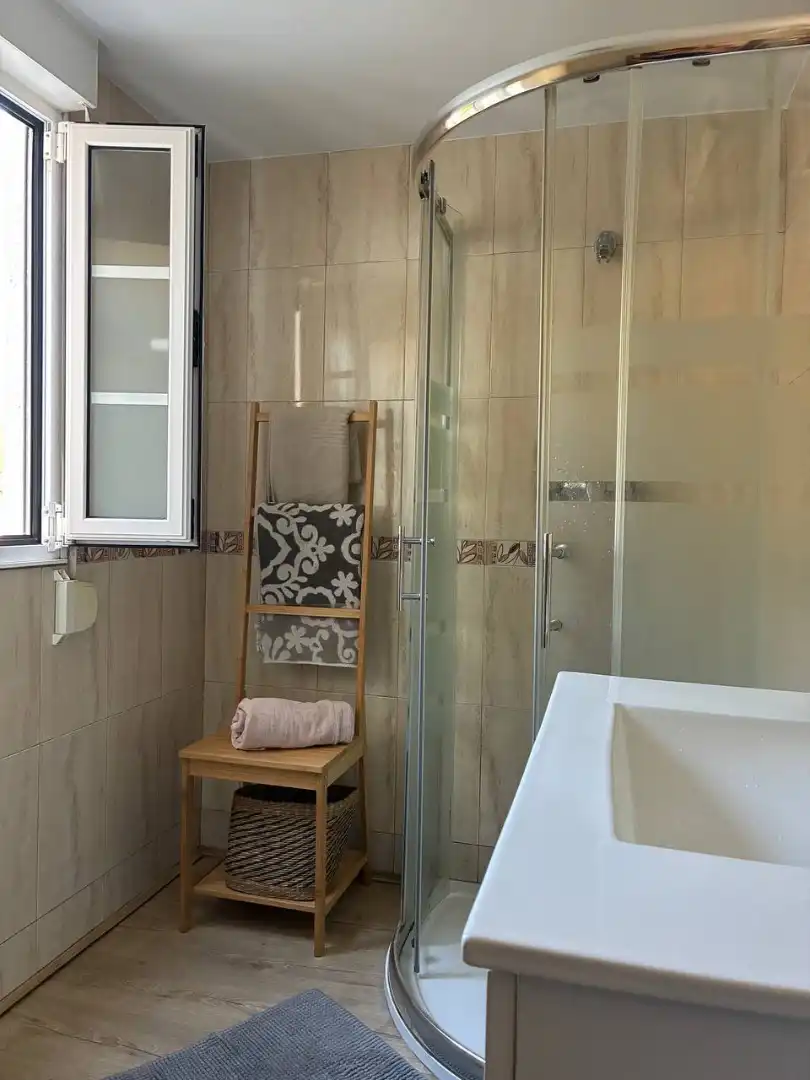 Baño de Casa o chalet en venta en Cariño con Jardín privado, Terraza y Amueblado