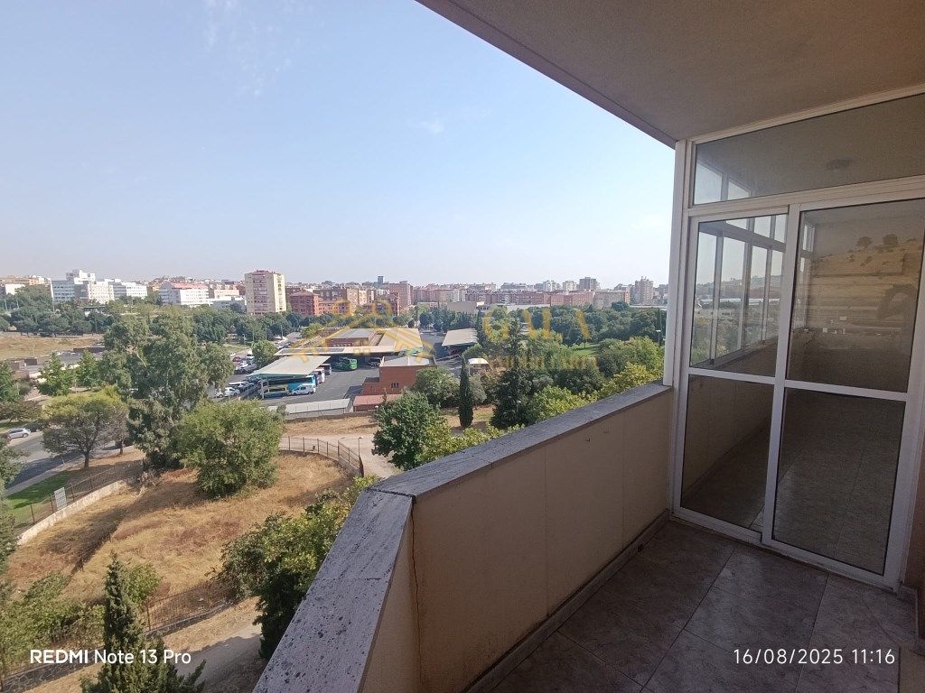 Dormitori de Pis en venda en Cáceres Capital amb Aire condicionat, Terrassa i Moblat