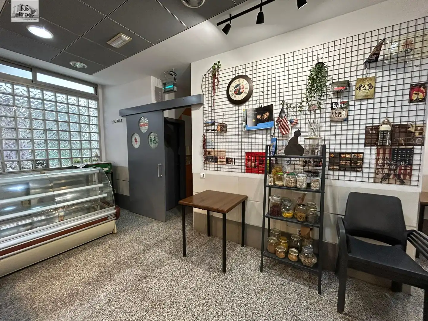 Local commercial à louer à Núcleo Urbano, imagen 7