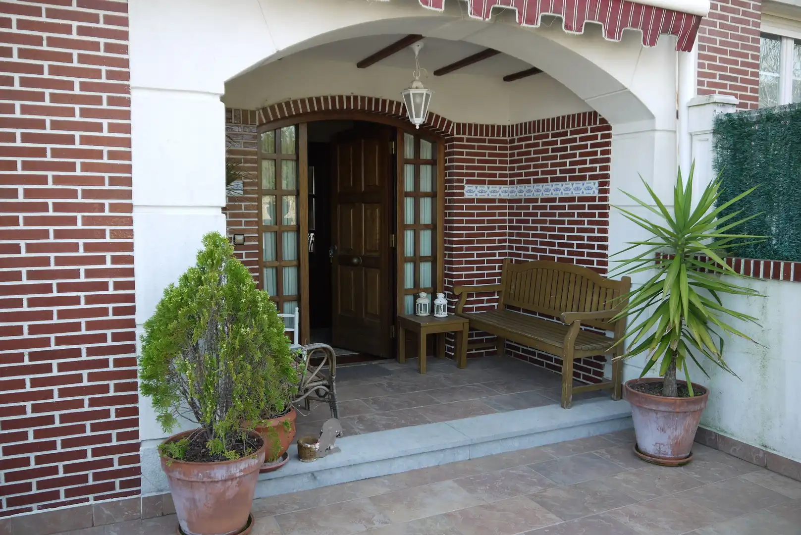 Einfamilien-Reihenhaus zum Verkauf in Castro-Urdiales mit Heizung, Terrasse und Abstellraum