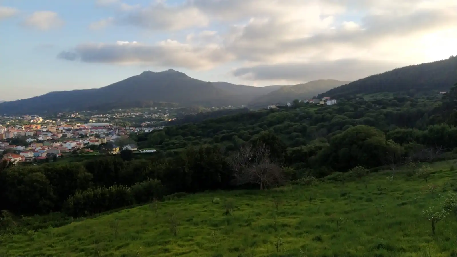 Vista exterior de Casa o chalet en venta en Cariño con Jardín privado, Parquet y Terraza