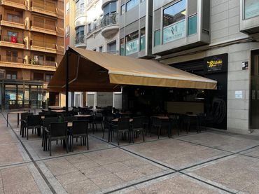 Local comercial de lloguer a Plaza del Espart 3