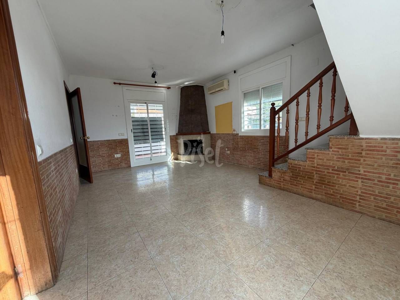 Sala d'estar de Casa o xalet en venda en Bonastre amb Aire condicionat, Calefacció i Jardí privat