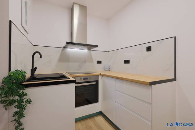 Planta baja en Venta en Calle FARELL en Hostafrancs