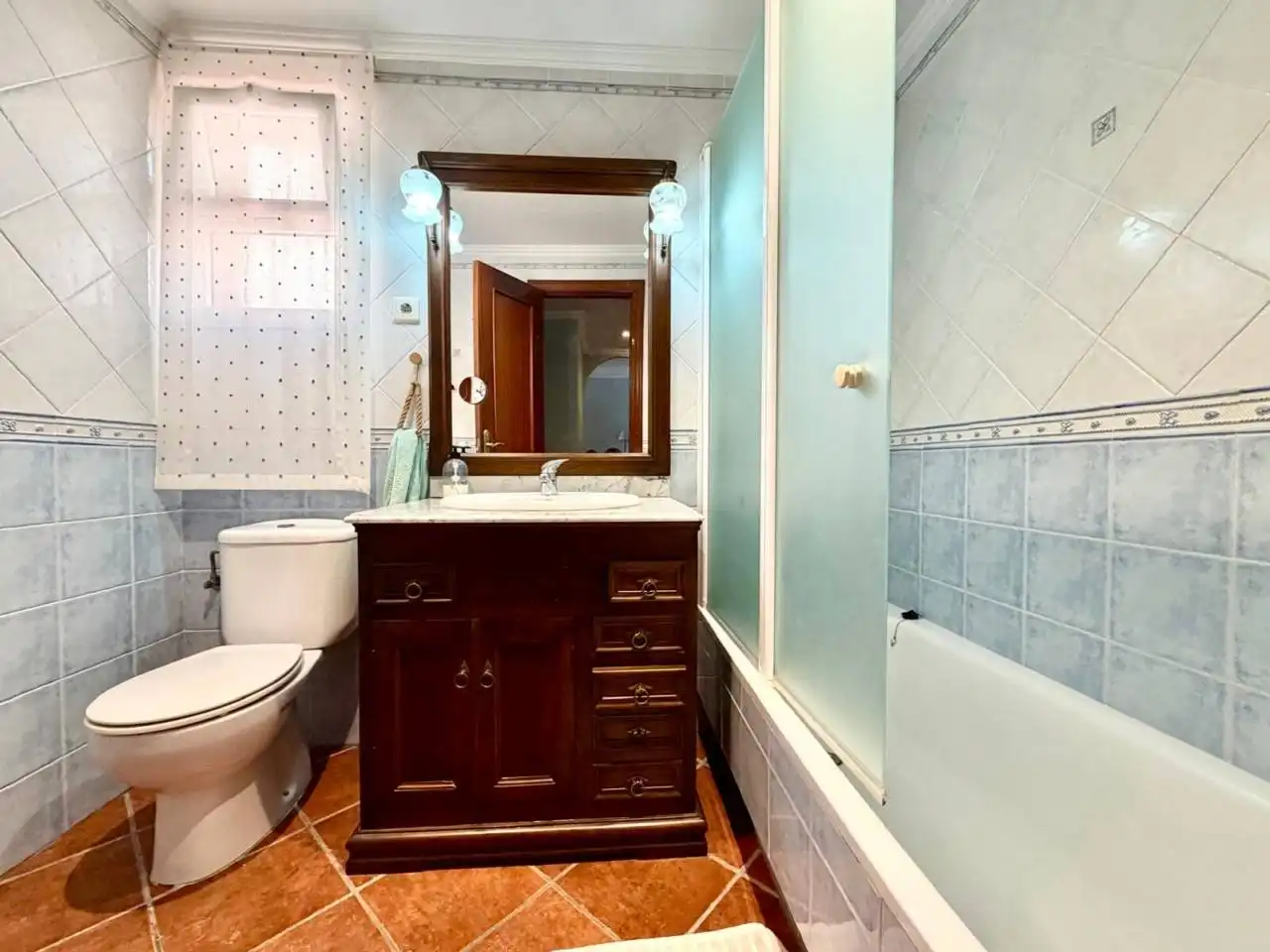 Badezimmer von Wohnung zur Miete in Rincón de la Victoria mit Privatgarten, Terrasse und Möbliert