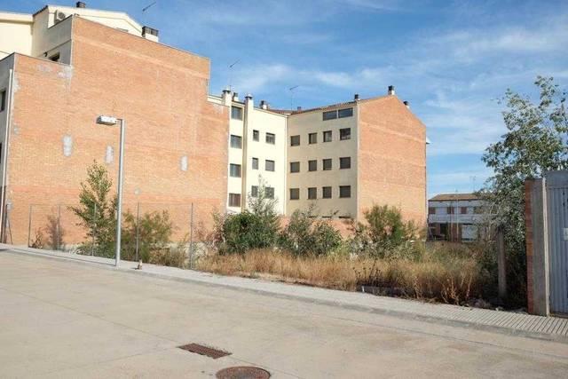 Terreno residencial en Venta en Josep Pane en Bell-lloc d'Urgell