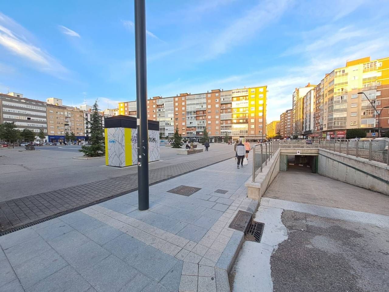 Exterior view of Garage for sale in Burgos Capital