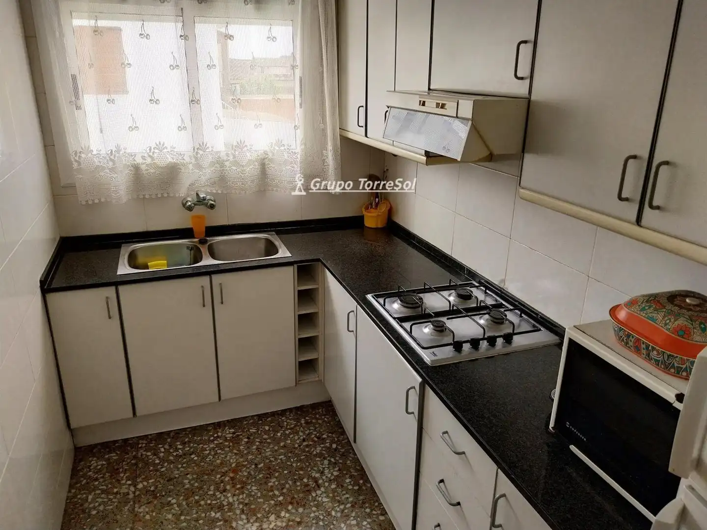 Casa adosada en venda a ENRIC MORERA, La Franquesa - Oasis Park