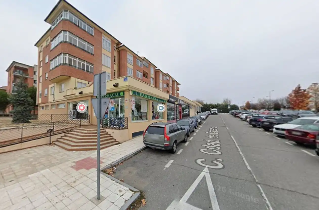 Vista exterior de Pis en venda en Ávila