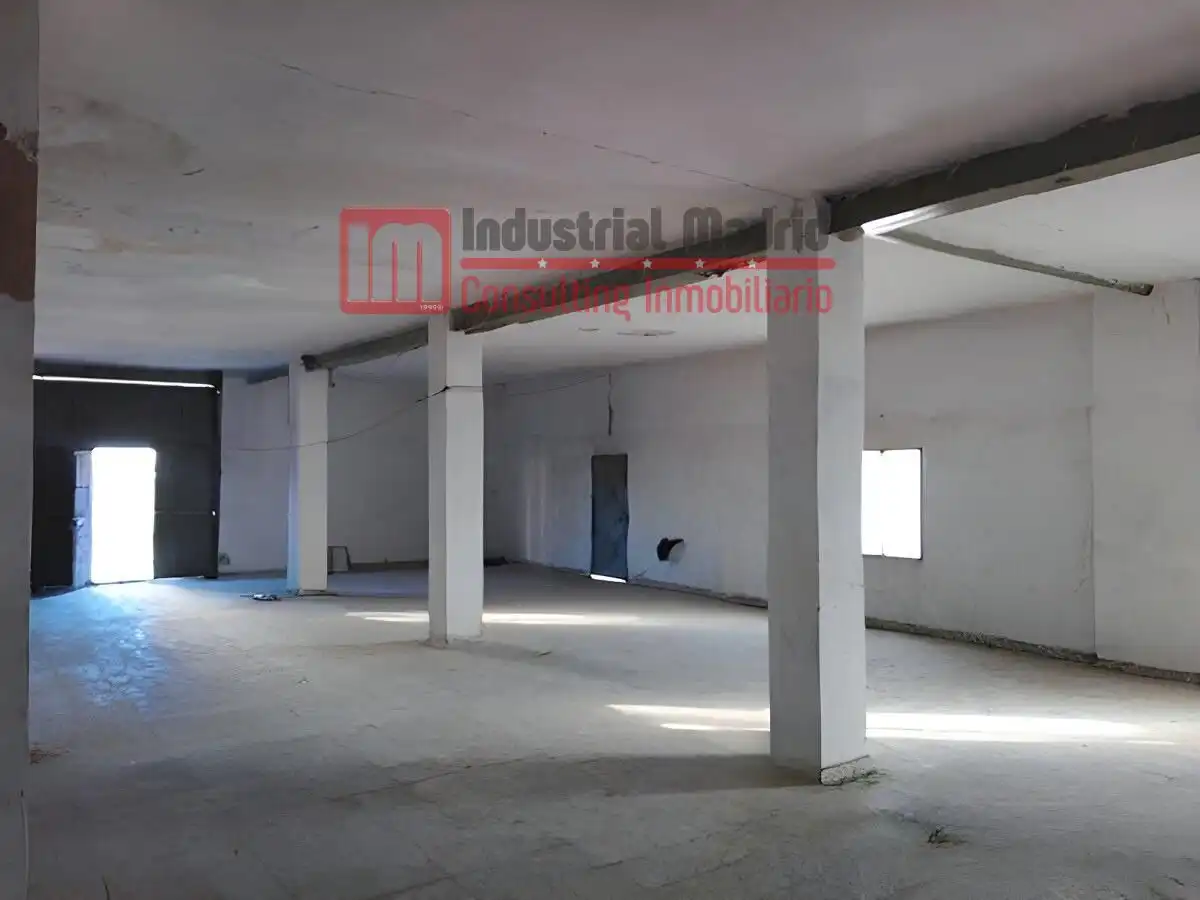 Local comercial en venda a Campo Real, imagen 2