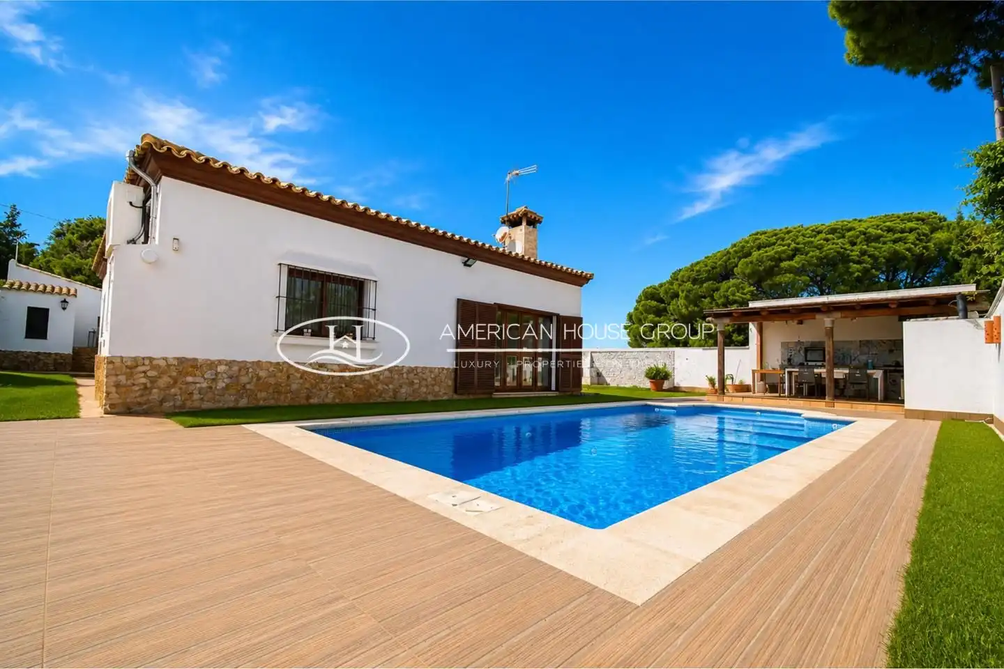 Piscina de Casa o xalet en venda en Chiclana de la Frontera amb Jardí privat, Traster i Piscina