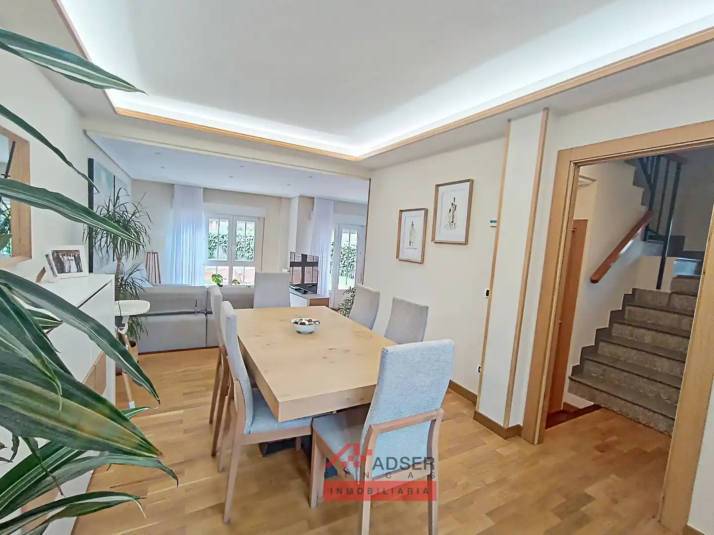 Dining room of Houses for sale in  Logroño  with Air Conditioner, Heating and Private garden