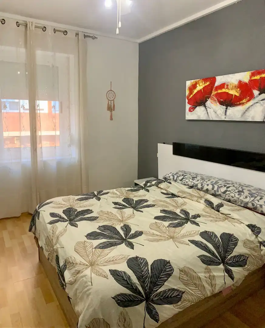 Habitación de Piso de alquiler en Petrer con Aire acondicionado, Terraza y Amueblado