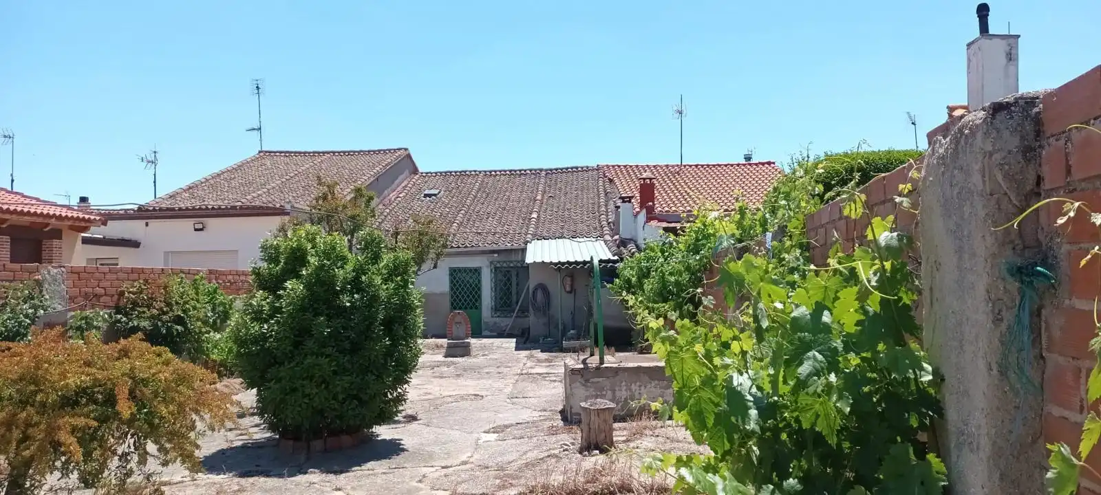 Außenansicht von Haus oder Chalet zum Verkauf in Matapozuelos mit Heizung, Privatgarten und Terrasse